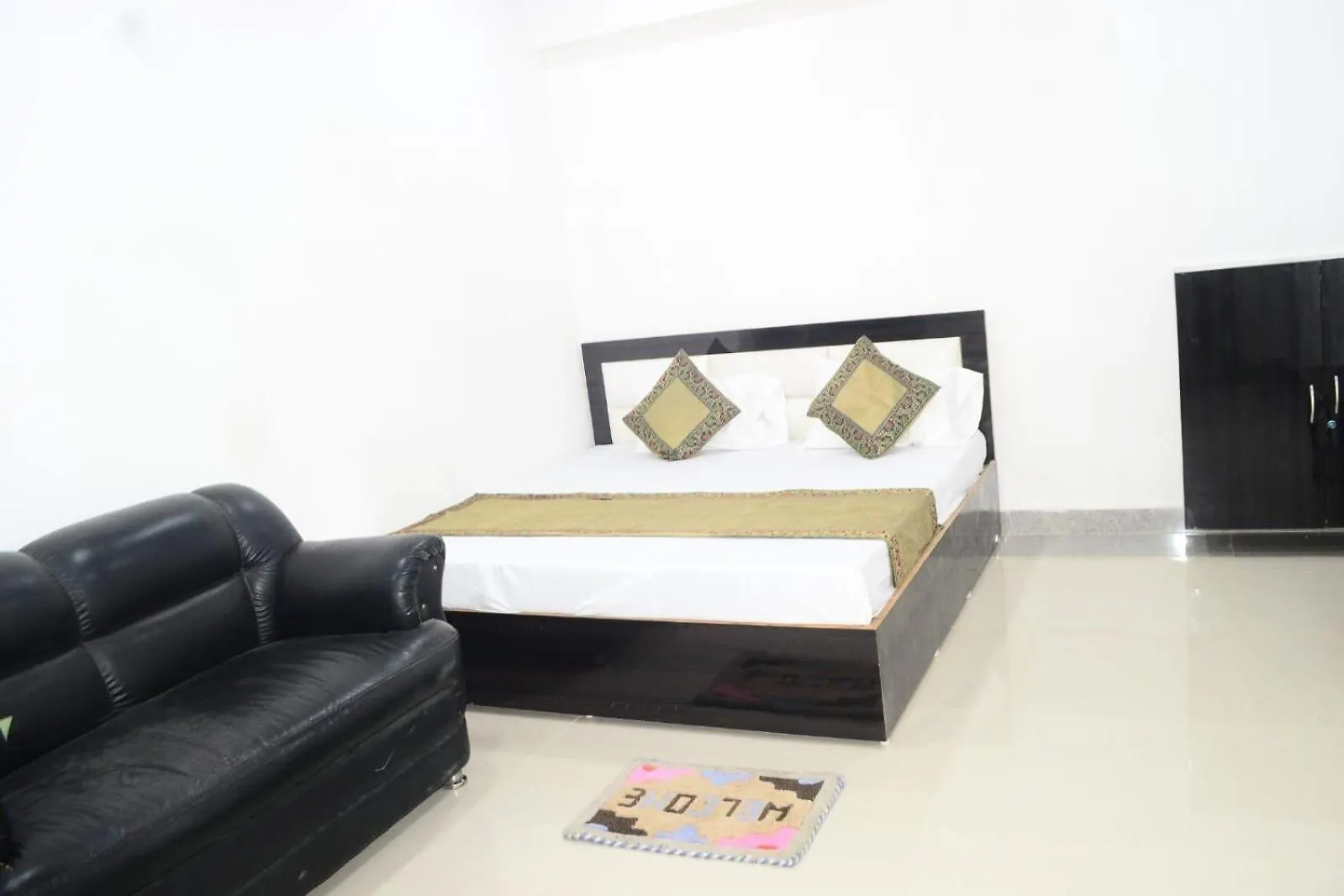 ***  Hr Paying Guest House Varanasi India