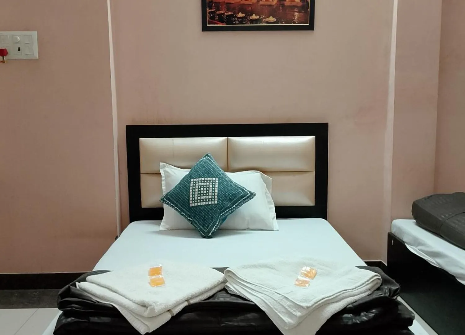 ***  Hr Paying Guest House Varanasi India