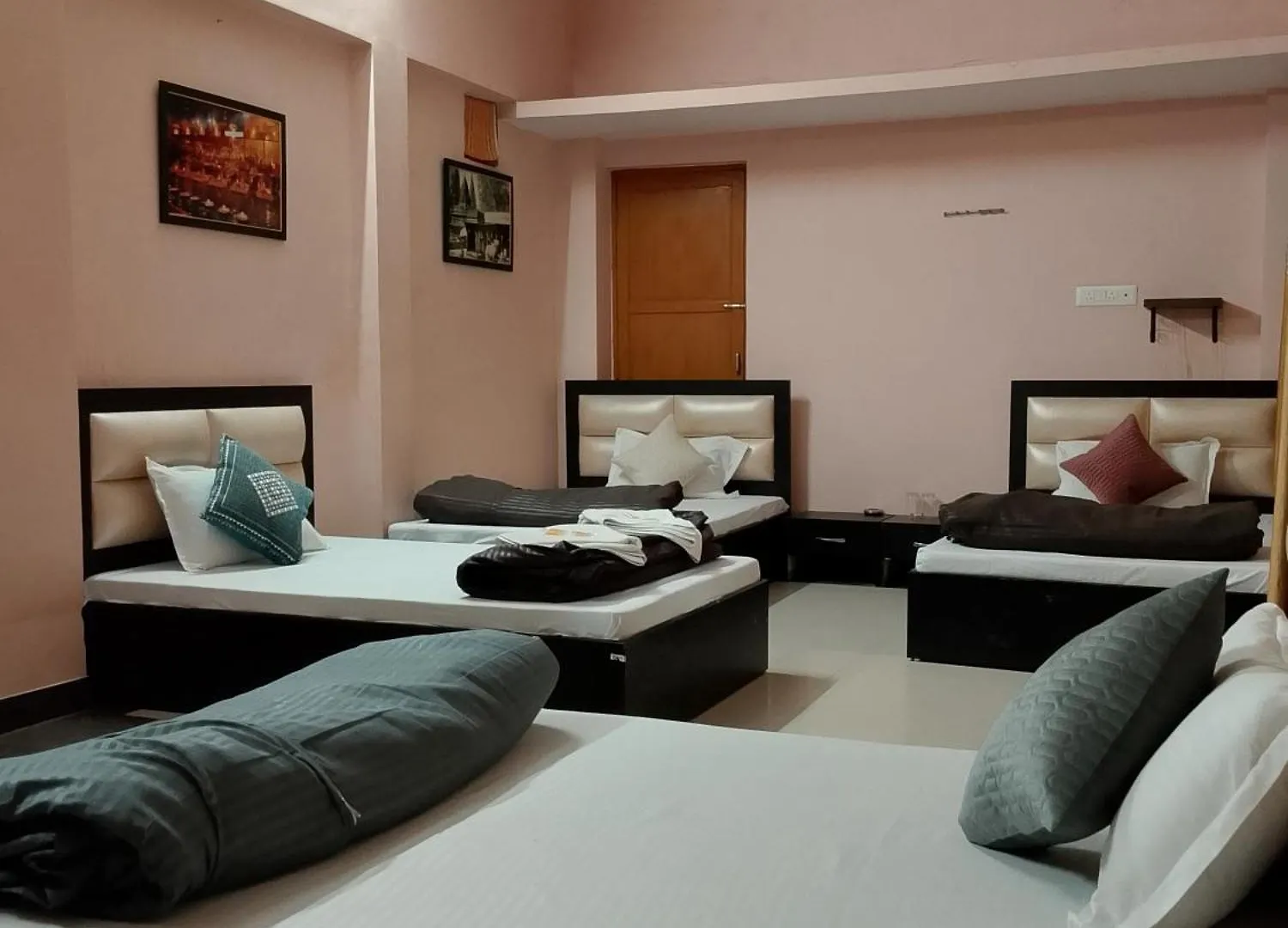 Hr Paying Guest House Varanasi 3*,  India